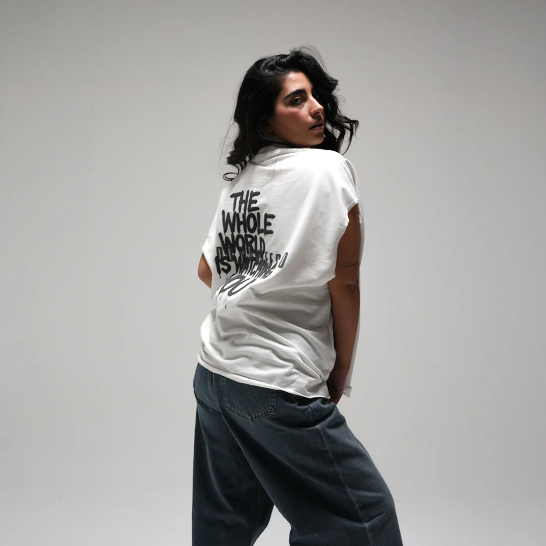 SLEEVELESS STATEMENT TEE — 3